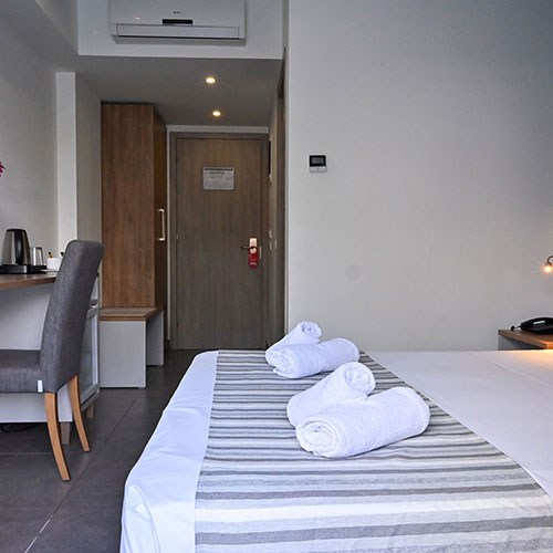 Double Superior Room Street/City View