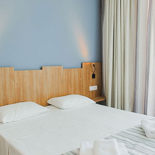 Double Superior Room Street/City View