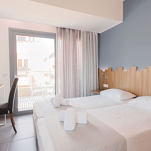 Double Superior Room Street/City View