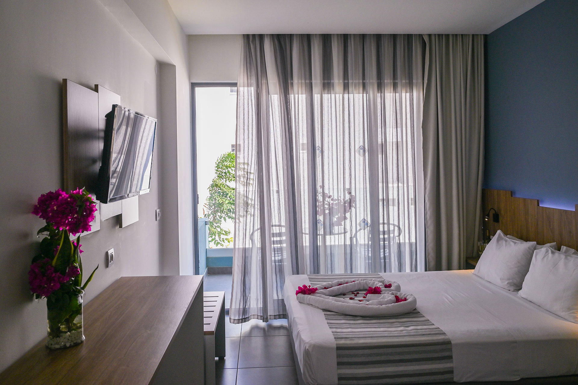 Triple Superior Room Pool View